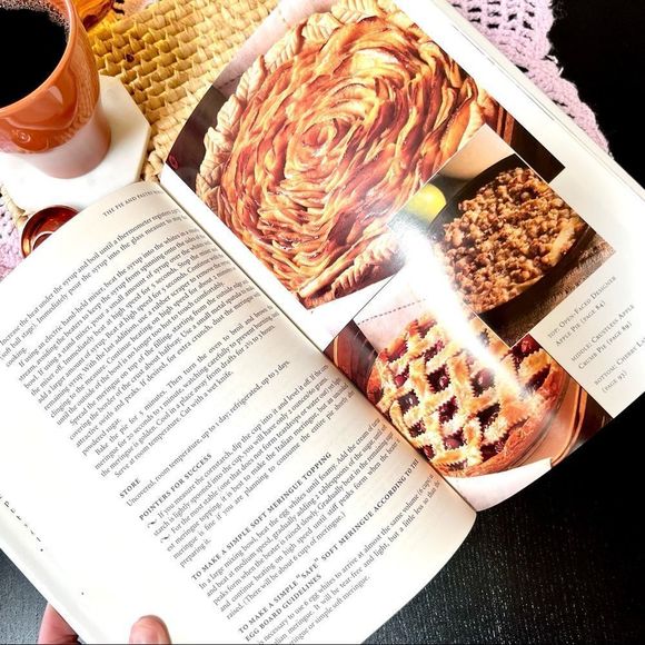 Retro Vintage 90’s The Pie and Pastry Bible Cookbook - Picture 6 of 15